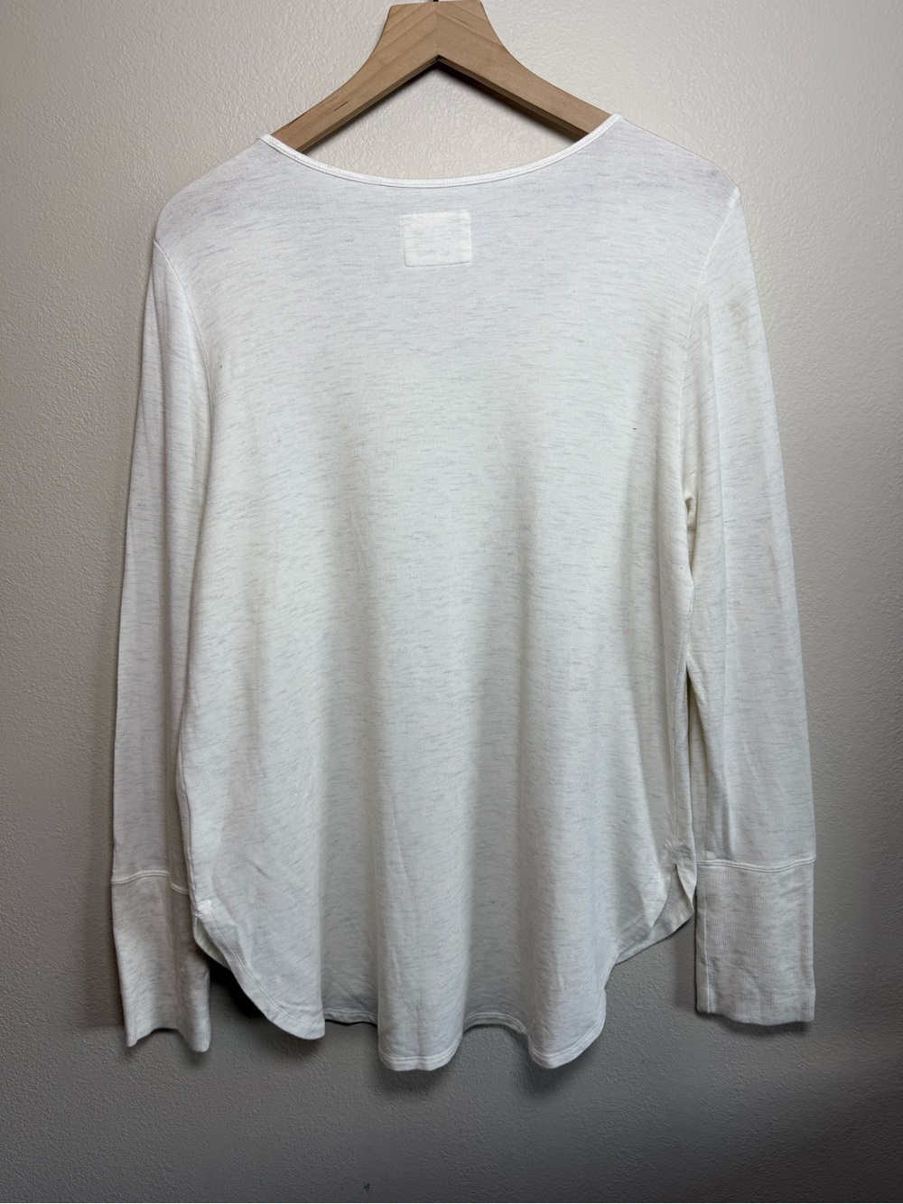 Lilly Pulitzer White Luxletic Kerah Long Sleeve Tee Super Soft Stretchy Top LG - Picture 6 of 12